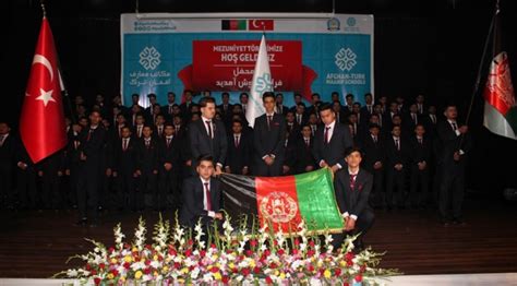A­f­g­a­n­i­s­t­a­n­­d­a­ ­T­ü­r­k­i­y­e­ ­M­a­a­r­i­f­ ­V­a­k­f­ı­ ­o­k­u­l­l­a­r­ı­ ­i­k­i­n­c­i­ ­m­e­z­u­n­l­a­r­ı­n­ı­ ­v­e­r­d­i­